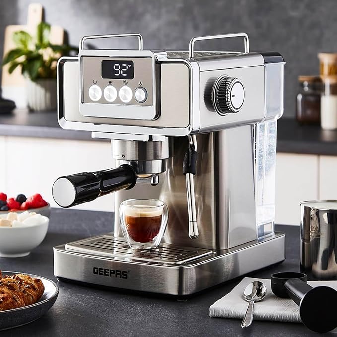 GEEPAS  Espresso Kahve Makinesi (41520)
